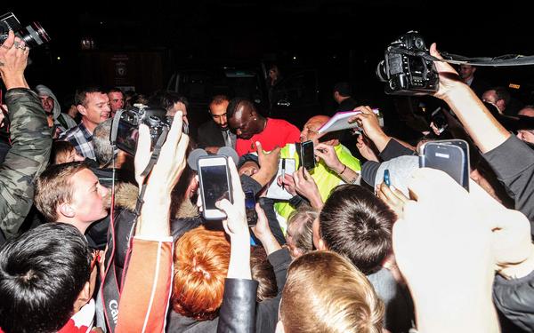 Sementara itu di Melwood:  (via <a href="/YouFromTheEcho/">Spin Editor James</a>)