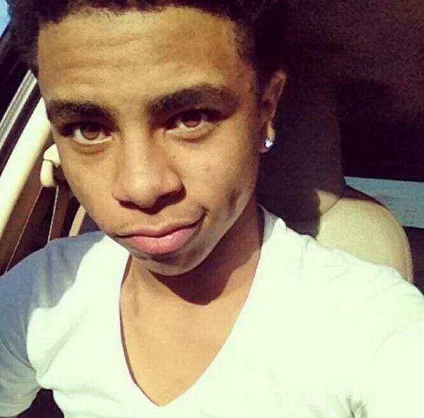 HttpB00ty's tweet image. 😐😶