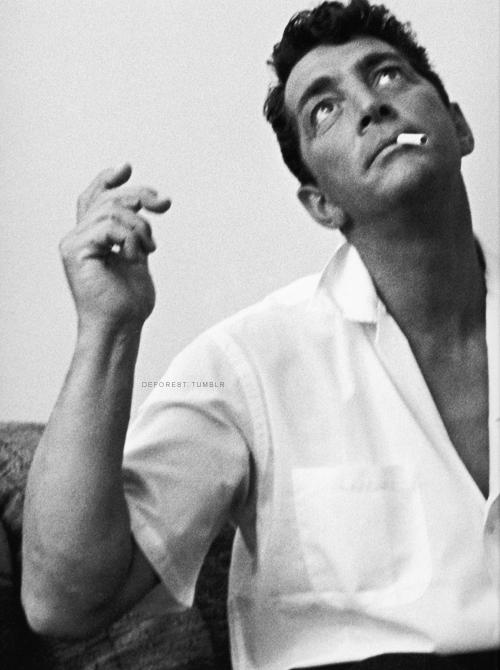 #IconOfTheDay

The King of Cool himself, Mr. Dean Martin.