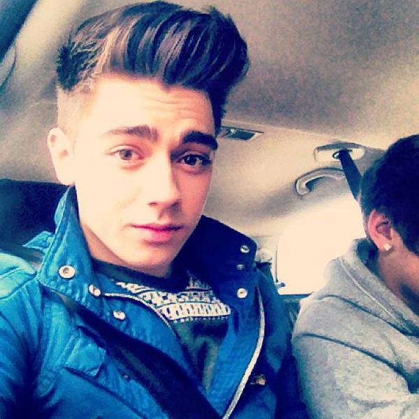 RubieRap187's tweet photo. Joey @OverloadMusic my handsome boy :) http://t.co/aPNwOwik0U