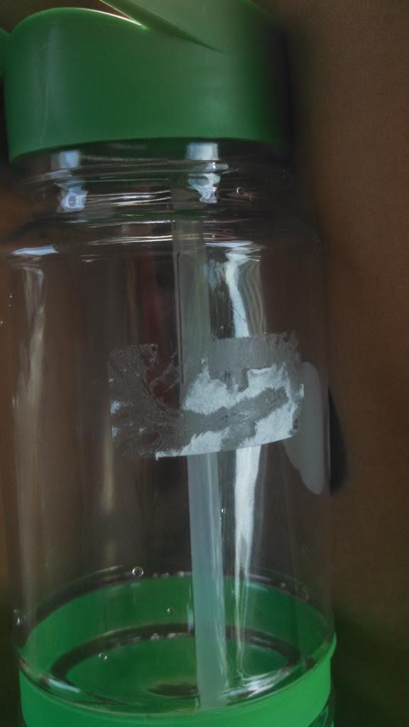 c_fernnn's tweet photo. This is the absolute BANE OF MY EXISTENCE.  #ihatestickers. http://t.co/wfTguKsTyL