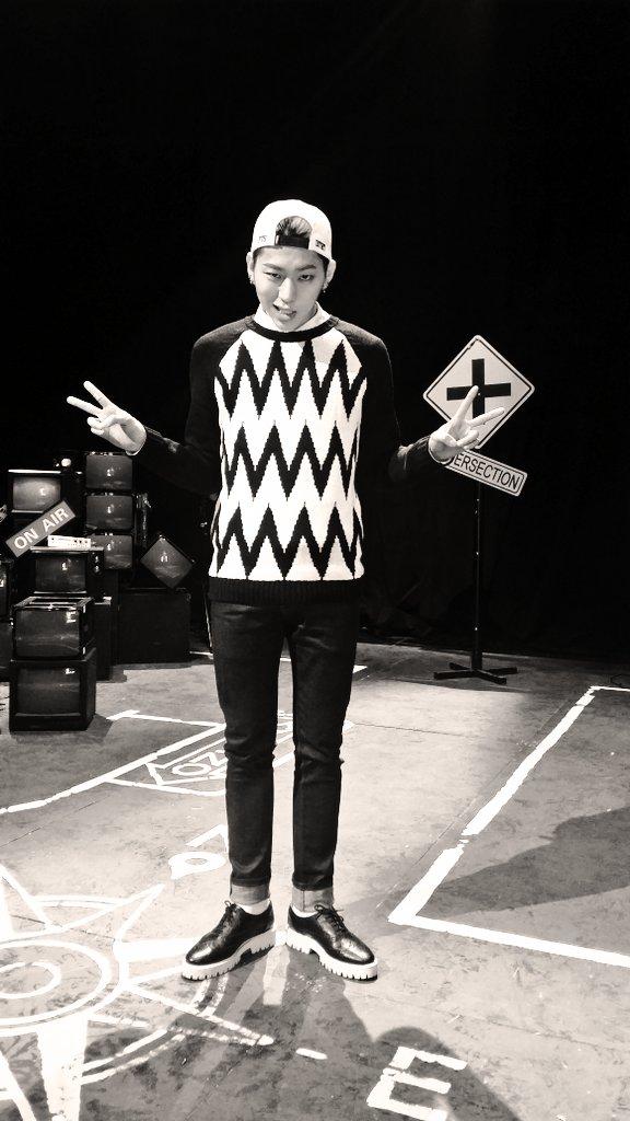ZICO92's tweet photo. 4가지쇼 마지막촬영 마쳤습니다
��대하세요
다음주화요일 http://t.co/ZnoZculVNP  5시
본방사수 !! http://t.co/piuwLjxCVx