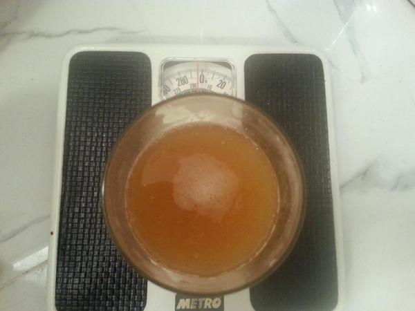 CraigoryM's tweet photo. Do I calibrate the scale or switch to a beer only miracle weight loss diet? http://t.co/EXHgOmoLqZ