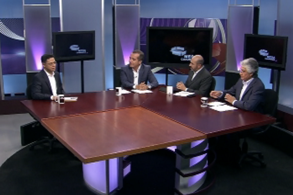 aprende_mx's tweet photo. #MesaCuadrada con @GustavoRenteria @lcugalde y @urenajose1 sobre la #ReformaEnergética con @chdz8a por #Aprede http://t.co/OXTd3ZmxJp