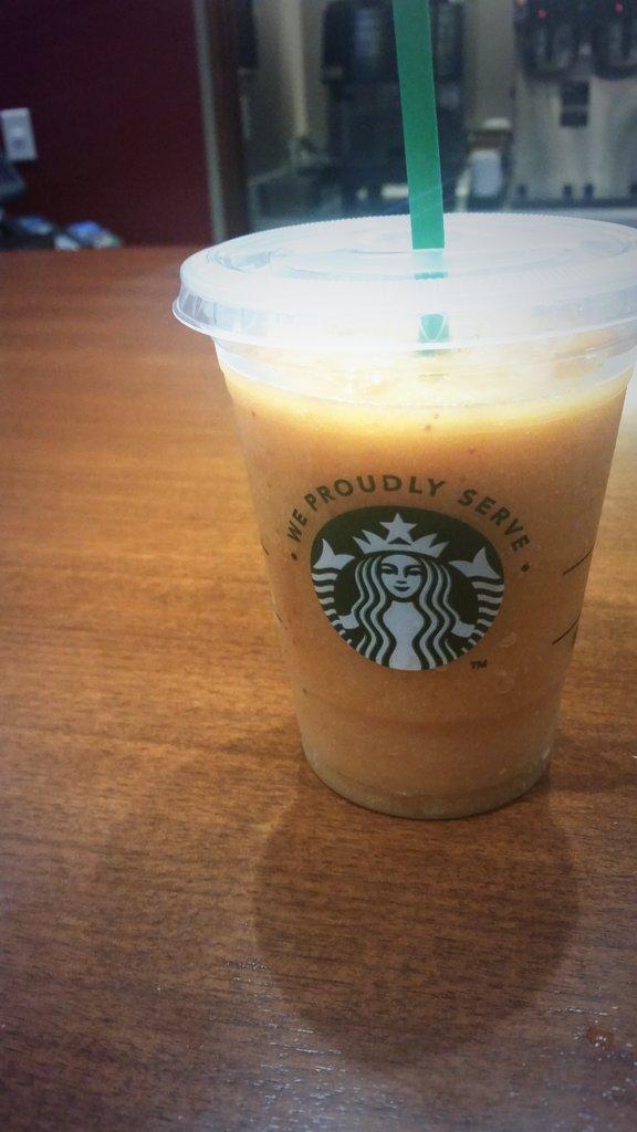 erishyll's tweet image. The Mabee center is hotter than outside. That's saying something. Good thing this smoothie is helping. #jewellplc