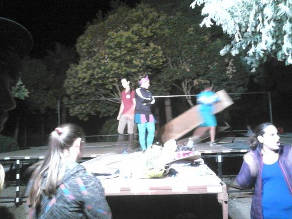 Beatrula's tweet photo. Un equipo de ilusiones, la IV gala EL CAU casi preparado #IVGalaElCau. http://t.co/p9XX5GO70Z