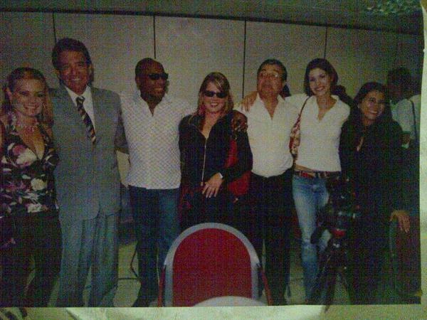 AnaBuljubasich's tweet photo. Todos genialessss !! @Barker_Richard @PieriOficiaI #NenaGutiérrez #Piechestein #Ursulita #CarlitosDelgado http://t.co/QoIJzWwfk5