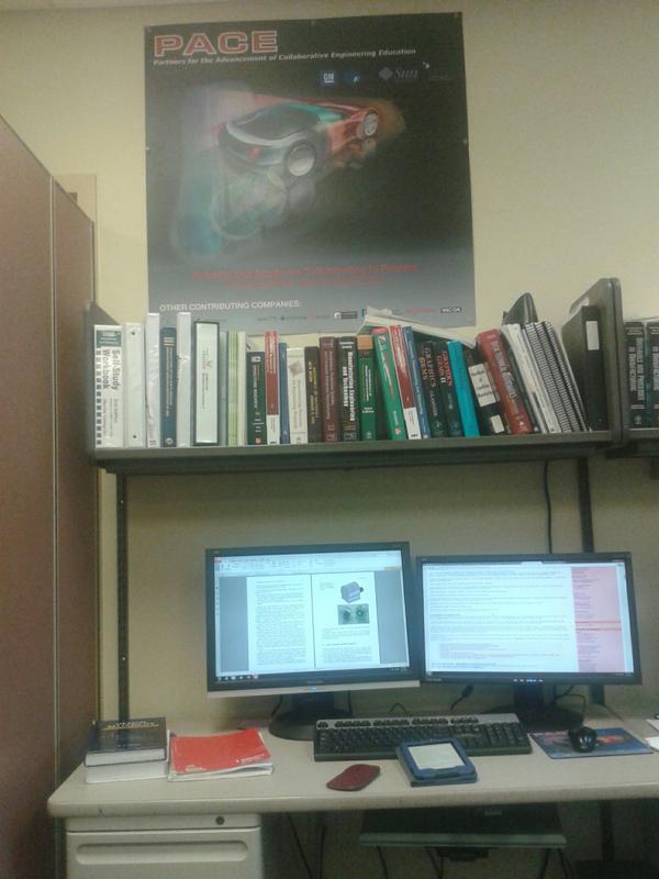 sushmit101's tweet photo. A quiet &amp; empty lab. Research &amp; reading books on my kindle. If only life was as straightforward everyday. #InnerPeace http://t.co/ZNh2OtozLt