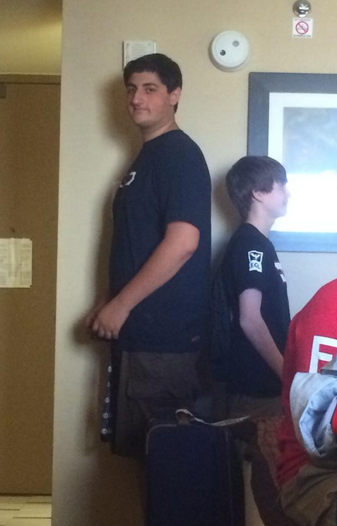 Webbs's tweet photo. If Nikan and Bloo had a fight.. #RIPBloo http://t.co/GBWfj5UKE2