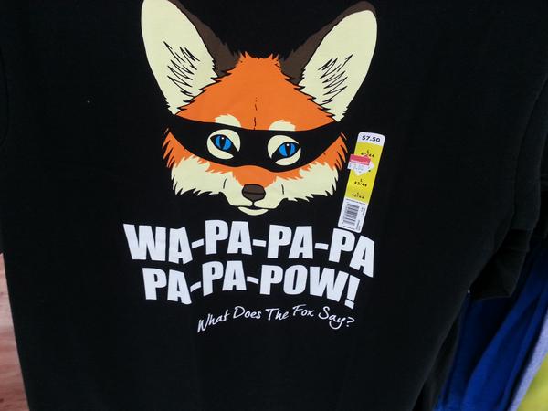 tx_6666's tweet image. #stayclassy #walmart #POWM
at least i didn't catch anyone wearing it...yet.