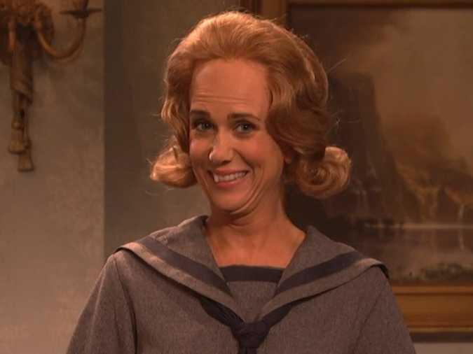Happy birthday to my favorite person, Kristen Wiig. One day we will be friends, and until then we must suffice apart. 