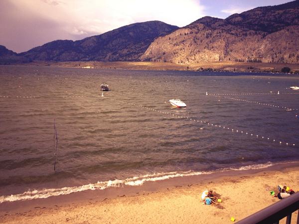 trevo66's tweet photo. Osoyoos . http://t.co/A7Zamvu24Y