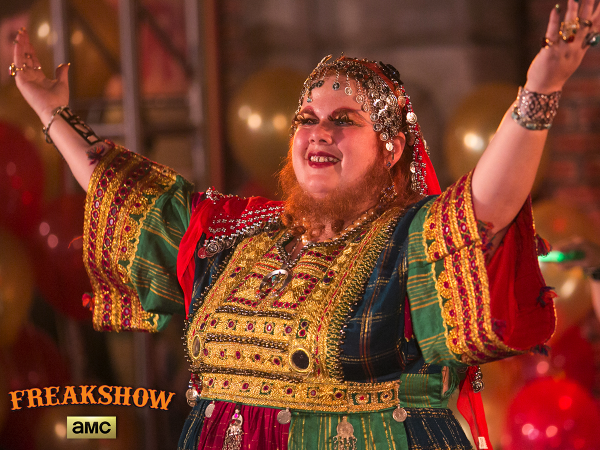 FreakshowAMC's tweet photo. Who else is welcoming the weekend with open arms? #Freakshow http://t.co/Ze27EFGk4b