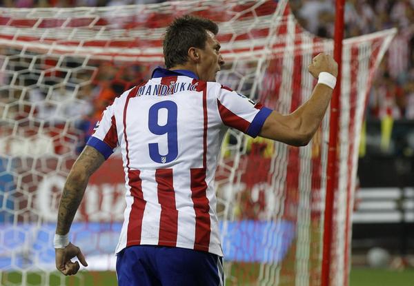 marca's tweet photo. Una pequeña revancha. La crónica del Atlético 1-0 Real Madrid http://t.co/o8zjz8l9d4 http://t.co/mwxWBGK4Sh