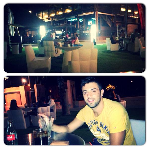 juanma_91_plus's tweet photo. "@rebecamarin7: De chiringuito chillout va la noche @juanma_91_plus 🍸💛#veranonotevayas http://t.co/OCZxZmdqXd"