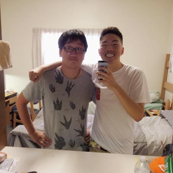kevaanbrehh's tweet photo. MY NEW ROOMMATE LINUS 👲👲😂 #hecoo http://t.co/fO8i2dKzuI
