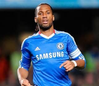 FifaDealers's tweet photo. “@FootballDecide: Retweet for Drogba
Favourite for Eto'o http://t.co/TstBBbFN7V” this comparison is ebloa worthy