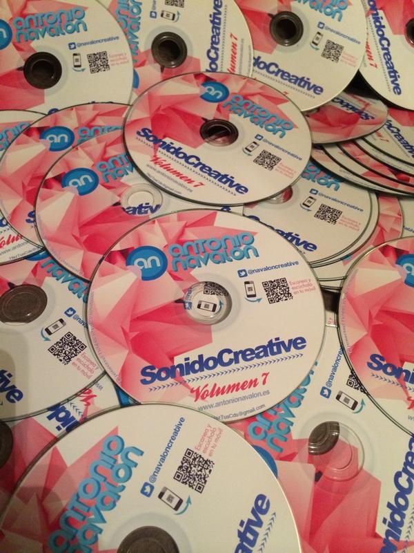 HazTusCds's tweet photo. Cds con lo nuevo de @navaloncreative 
#SonidoCreative vol.7 👏👏👏👏 http://t.co/9NfiuGYAhY