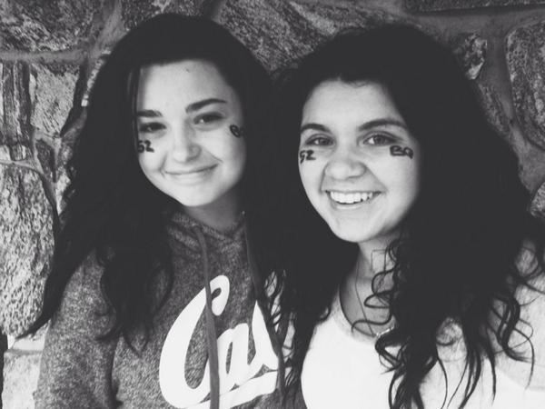 RyleeOwen's tweet photo. Hey 52 make tonight count #BillQuick❤️🏈 http://t.co/xRTXSTKmoX