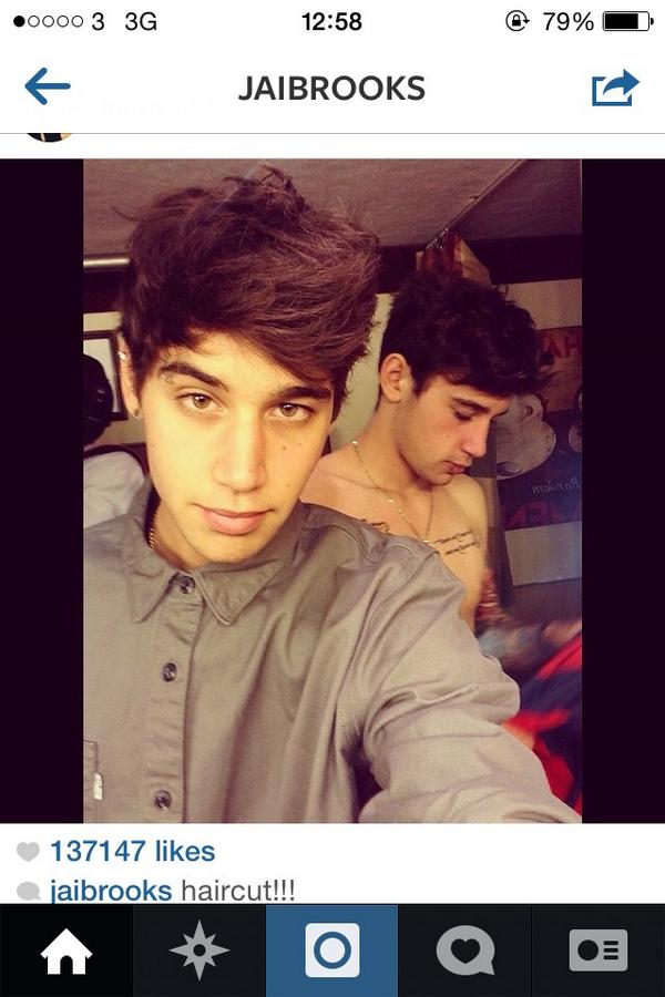 janosarebae's tweet photo. Twins💖 http://t.co/aJoaoTuanc