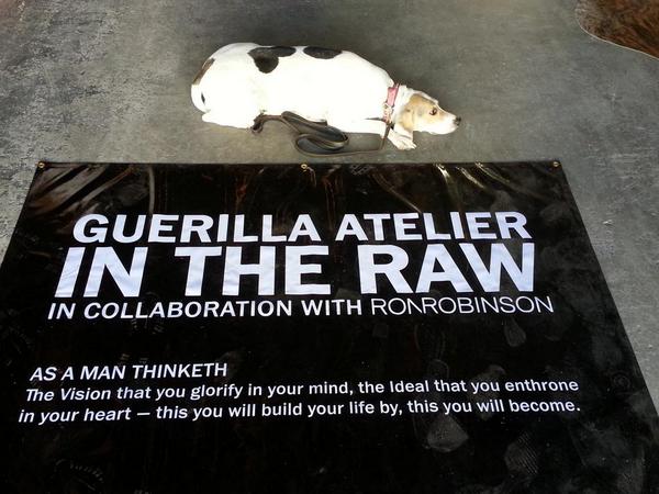 ToddTerrazas's tweet image. New neighbor down the street from @BarkerBlock!  #GuerillaAtelier #ArtsDistrict #dtla
