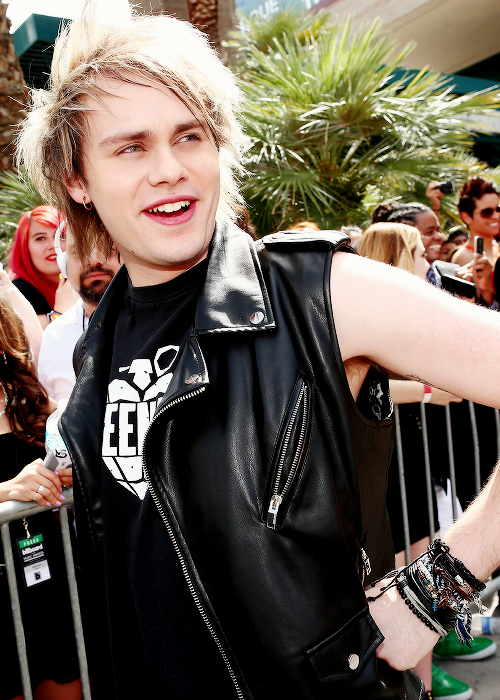 drxnkhemmo tweet picture