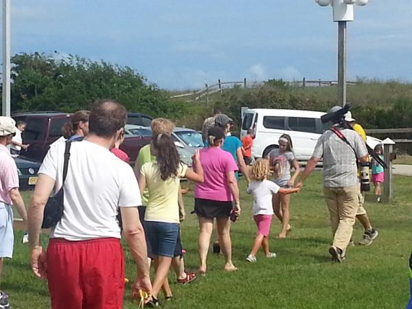 fledgingbirders's tweet image. David La Puma of @cmbobirds leading bird walk for #PledgeToFledge fest. Thanks David @woodcreeper
