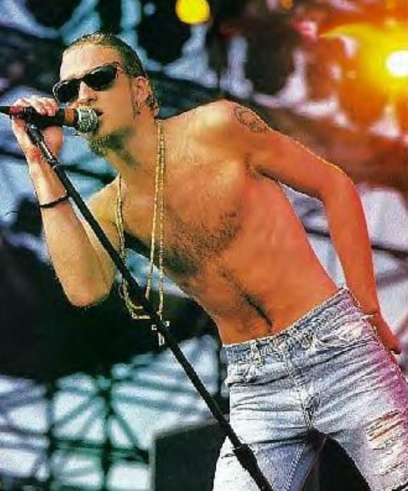 Happy birthday to my favorite singer of all time, Layne Staley.  