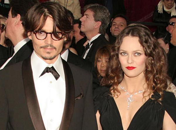 LoveBusts's tweet photo. Remember this famous couple? 
#Paradis #Depp 
Yeah, so do we! 
#LoveBusts http://t.co/xzQcZtg0oI