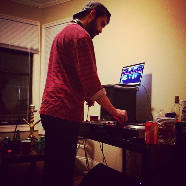 foundernation's tweet image. Makeshift #DJ booth, happy pregaming! #innovation #music #studio #sf #hackerlife #foundernation