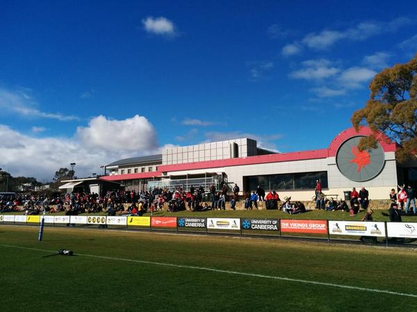 Procarlos's tweet photo. A good crowd is building for rd1 of the @BuildcorpNRC at Vikings park @uc_vikings @PerthSpirit #NRC2014 http://t.co/h9GxCy6XbY