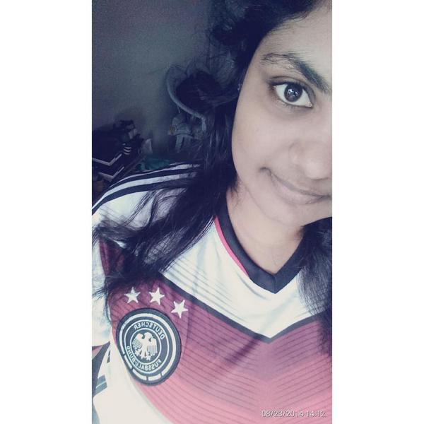 shalzlieynee's tweet photo. Finally i find the time to actually wear this :D 
PS# WorldCup Season isnt over yet :) #Deutschland #GermanyAllTheWay http://t.co/Ag4adr2Jh0