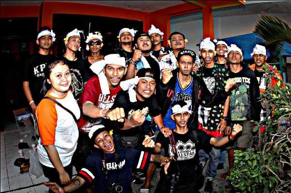 Team Work <a href="/HellRoad_Cloth/">HellRoad</a> <a href="/Mdrskateboard/">Mdrskateboard</a> <a href="/Hellstarboy/">HELLSTAR.rekord</a> <a href="/sunfridaycloth/">SUNFRIDAY</a> <a href="/FAMIGLIAgrsk/">FAMIGLIAGRSK</a> <a href="/mammothcloth/">Mammoth Clothing</a>