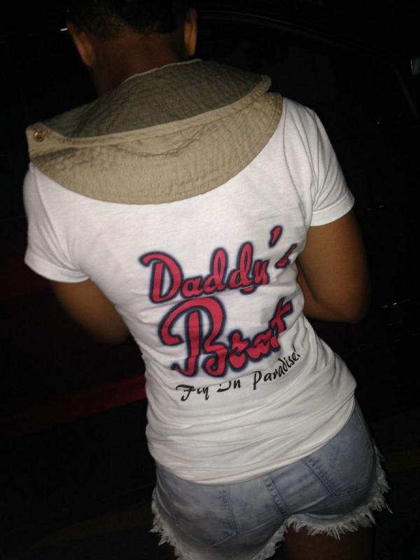 vintageTHVG's tweet photo. Daddy's Brat, Know Dat ! 🎀💎💍🔒❤😘 http://t.co/WzXlo0OPru