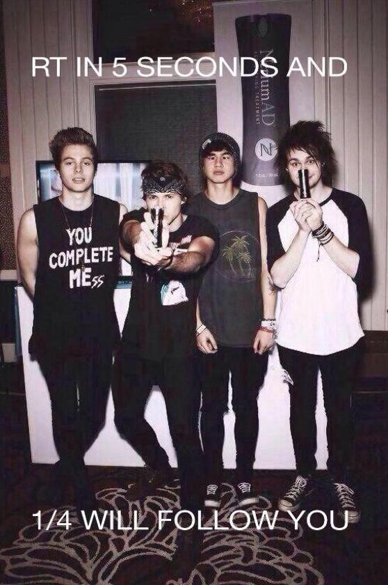 Taylr0r's tweet photo. GUYS THIS WORKS! 😂 #vote5sos #vote5sosVMAs #5soafam http://t.co/zaZ1gSrxqW