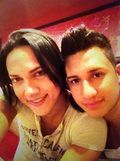 LuisCastilloBS's tweet photo. Hora de @pizzahut 😋🍕 http://t.co/tR8lIvsPcR