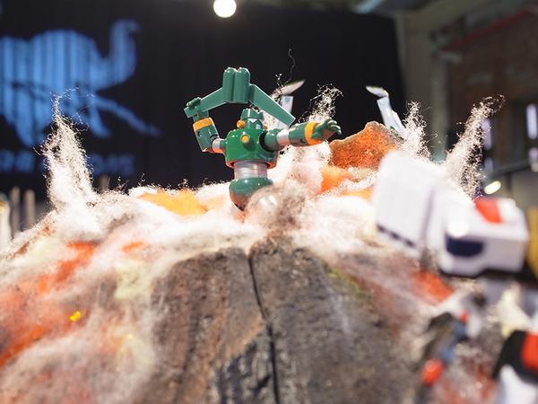 魂ネイションズ公式 魂フィ Twitterren 魂フィなう ジオラマの頂上に立つのは 台湾でも大人気の クレヨンしんちゃん より スーパーロボット超合金 カンタムロボ Http T Co Bvvf1zazji T Chogokin T Features Http T Co Lrnayxfdgf