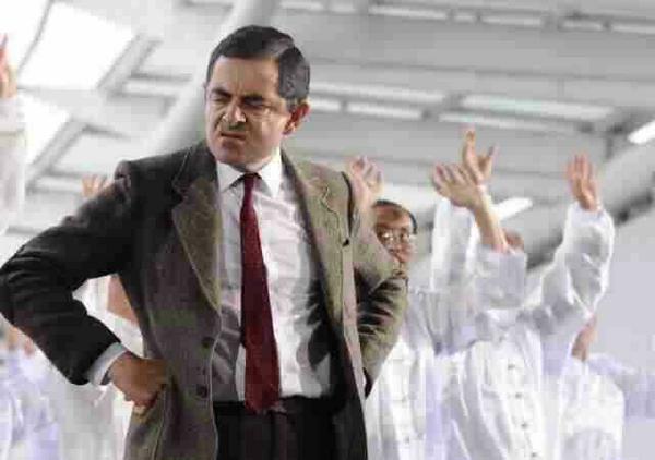 张健on Twitter 所有人都知道他很搞笑 却很少有人知道他把上亿英镑捐献给非洲难民 是目前捐献最多的明星之一 憨豆先生已经老了 他没有助理 自己拿行李 敬佩 这才是真正的德艺双馨艺术家 敬仰 玫瑰 Http T Co 3quayefmzv