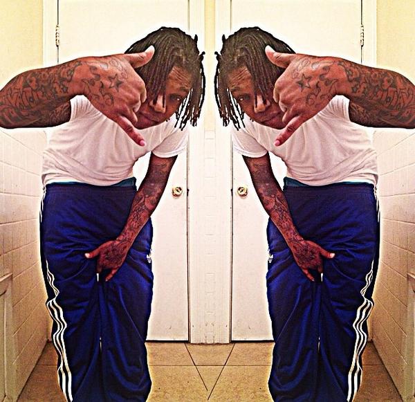 SwagginBe's tweet photo. Body marked up like the subway in Harlem 💉💉💉 http://t.co/bLQZ5iQqYT