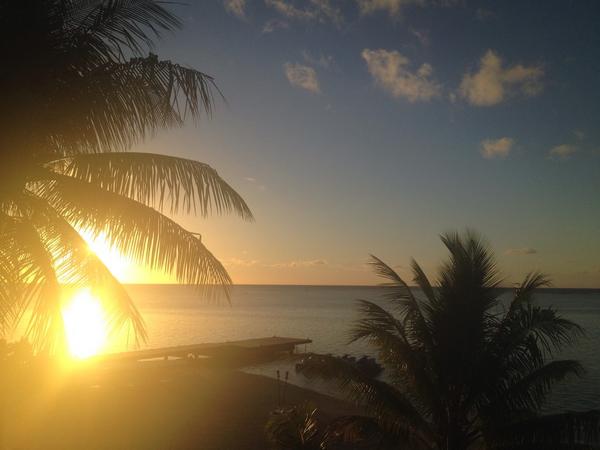 rebekahnw1's tweet photo. Last night at hilton moorea. Sad to say goodbye but mucho excited about @FSBoraBora see you tomorrow! http://t.co/BYcO5GzPvc