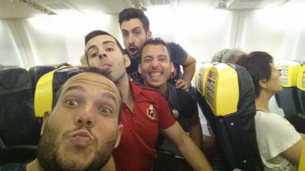 Raul_SOS's tweet photo. Selfie aereo go to Ibiza @vinagre89 @dbarragan89 @AlejandrinoxAle #Ibiza2014 http://t.co/MGKggnwumk