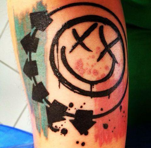 therockshows's tweet photo. Can i have this tattoo pls http://t.co/6dx8HOreeu