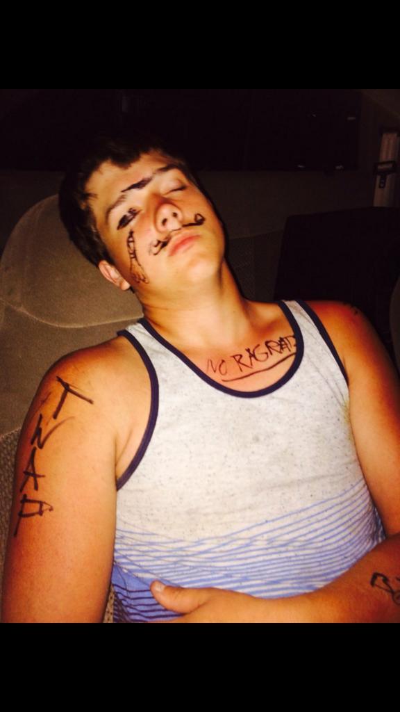 NebrParty's tweet photo. When underclass men can't hang http://t.co/Eeb9HuI6Qp