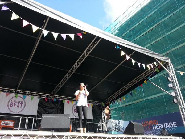 PopUpTweets's tweet image. Enjoying sun music @ella_shaw_ and icecream @BlackburnBeat