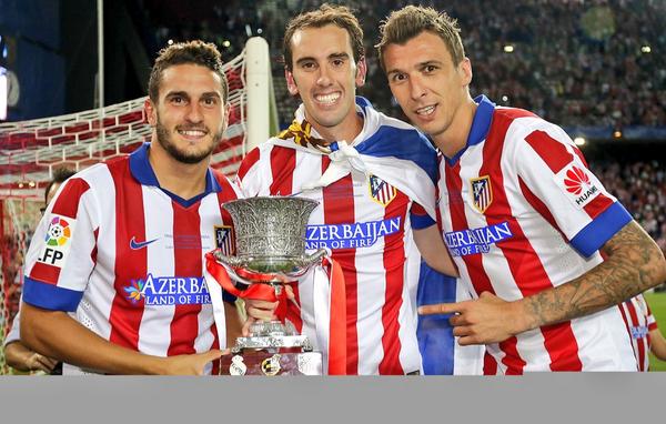 Atleti's tweet photo. ¡¡¡¡Buenos días a la afición supercampeona de España!!!! 

⚪️🔴⚪️🔴🔵 

#SuperAtleti ⚽️🏆 http://t.co/2sKiX6uyKZ