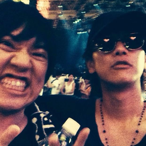 RADWIMPS Image en Twitter: "RADWIMPS 桑原彰 オフショット 俳優、佐藤健さんとの ツーショット。 ONE OK ROCK Takaさんの instagramより引用。 http://t.co/8Ci41SQu2F http://t.co/EYKPx46BKG" / Twitter