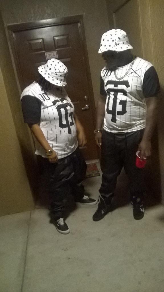 ohhthats_DenDen's tweet photo. This Ain't A Show Bitch Its A Performance #Guwapp http://t.co/unSJlmKt7l