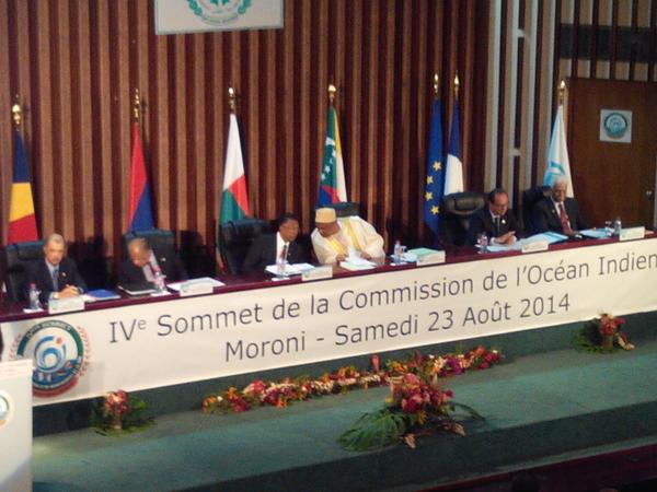 AxelLebruman's tweet photo. Le IVe sommet de la Commission de l'océan Indien vient d'ouvrir en présence de #francoishollande . http://t.co/vxqn6XX6RP