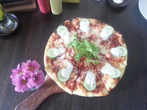alfeusindhu's tweet photo. Nice place and great food @missbee #latelunch http://t.co/oD3wHjYwc1