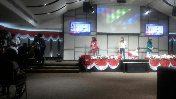 shoottalent's tweet photo. Preparing for the next perfomance http://t.co/qN3kwDz8gp